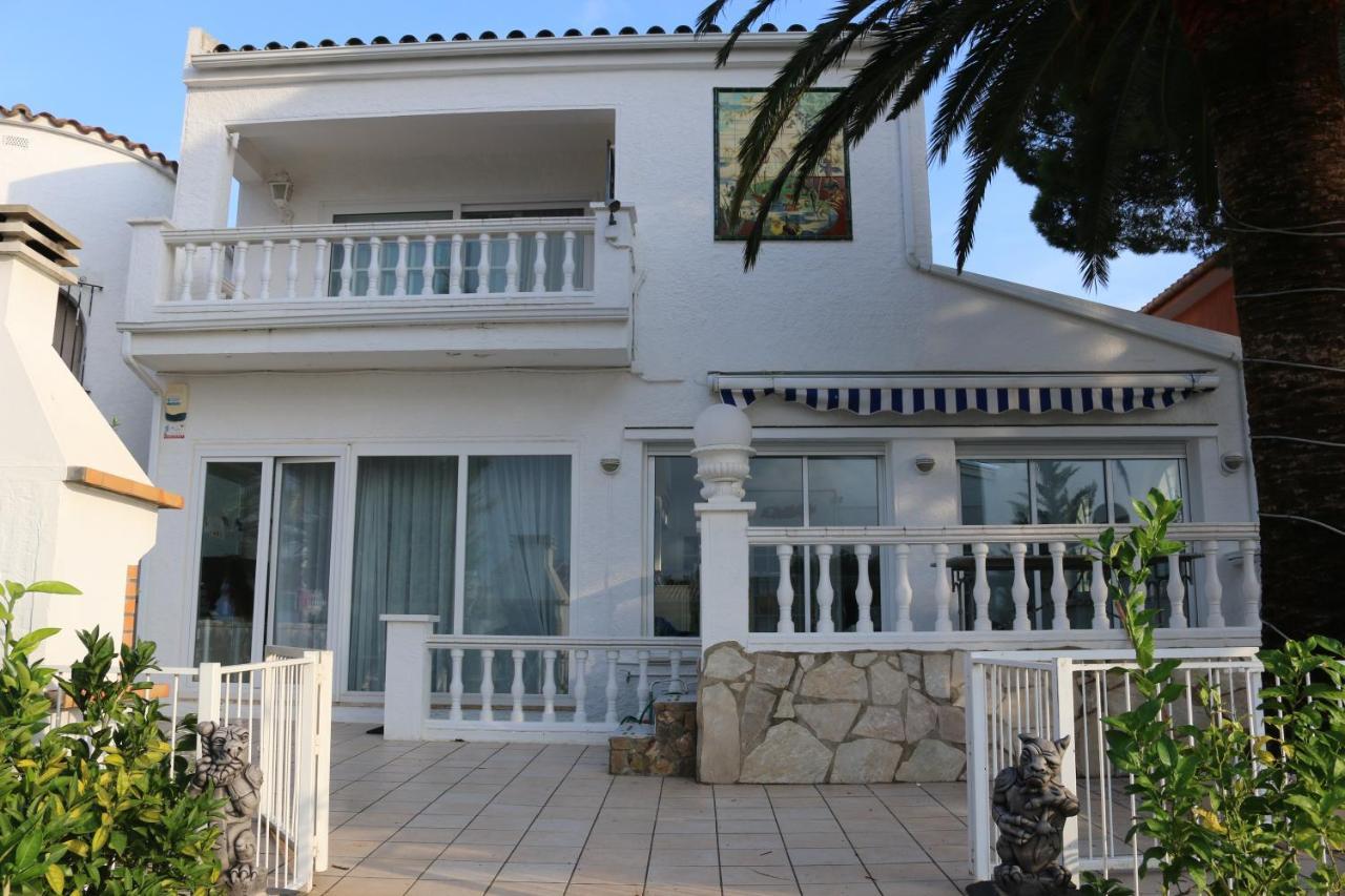 Vakantiehuis Requesens On Canal