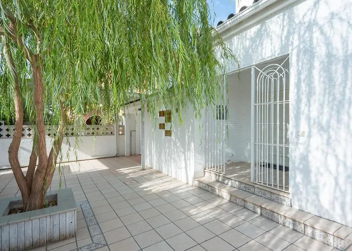 Villa Requesens On Canal