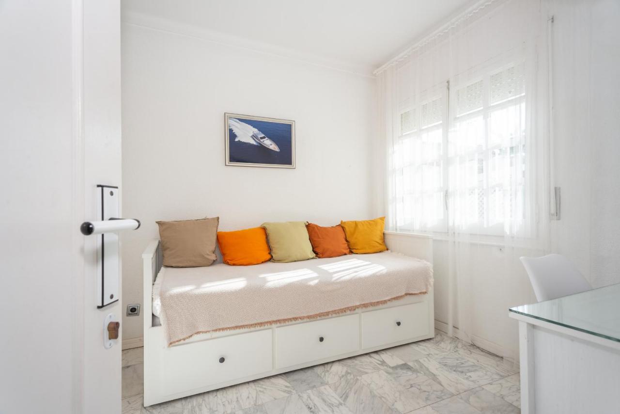 Requesens On Canal Holiday home