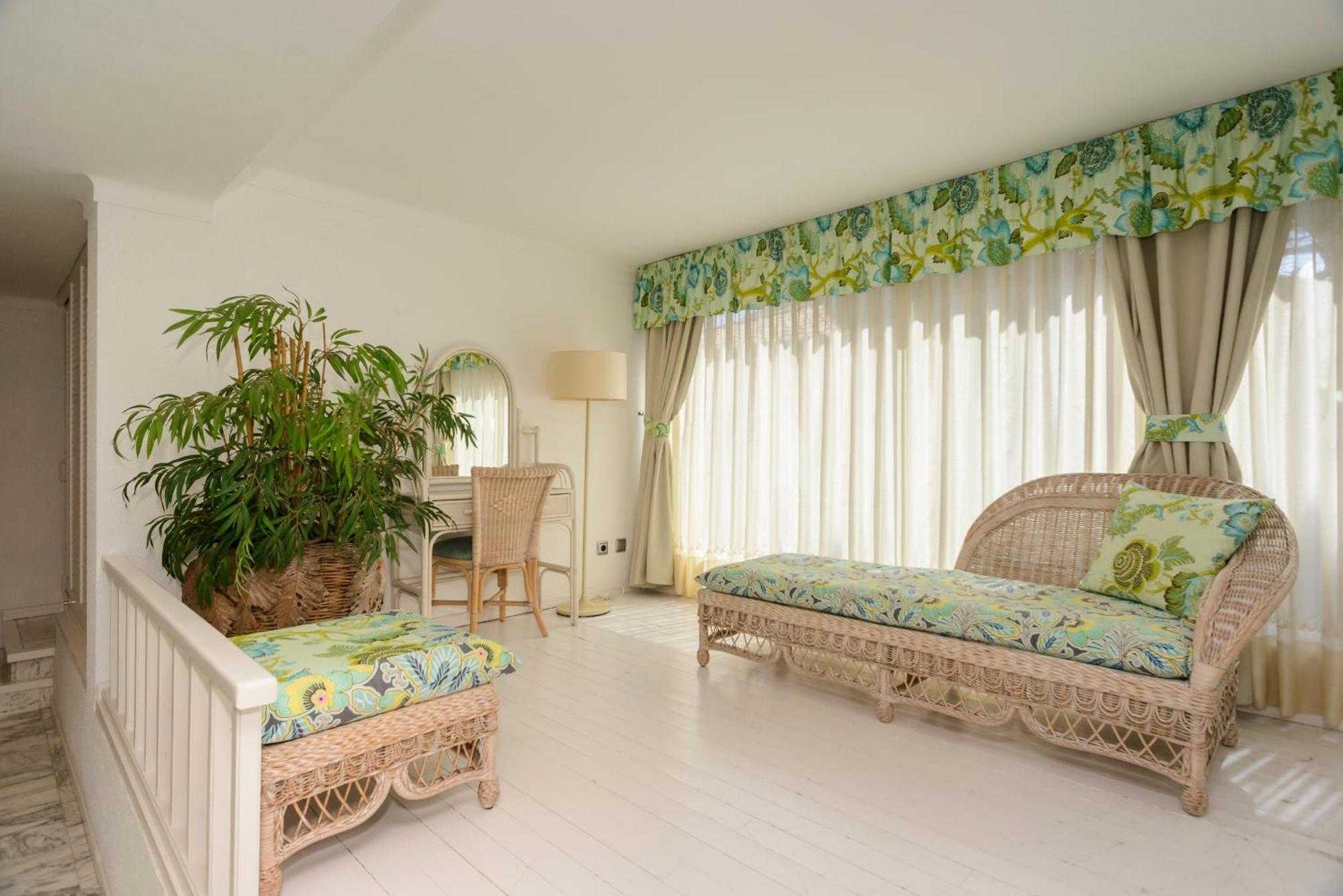 Holiday home Requesens On Canal