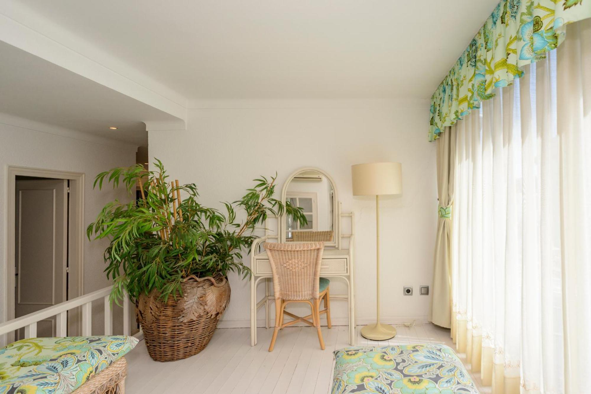 Requesens On Canal Holiday home Empuriabrava
