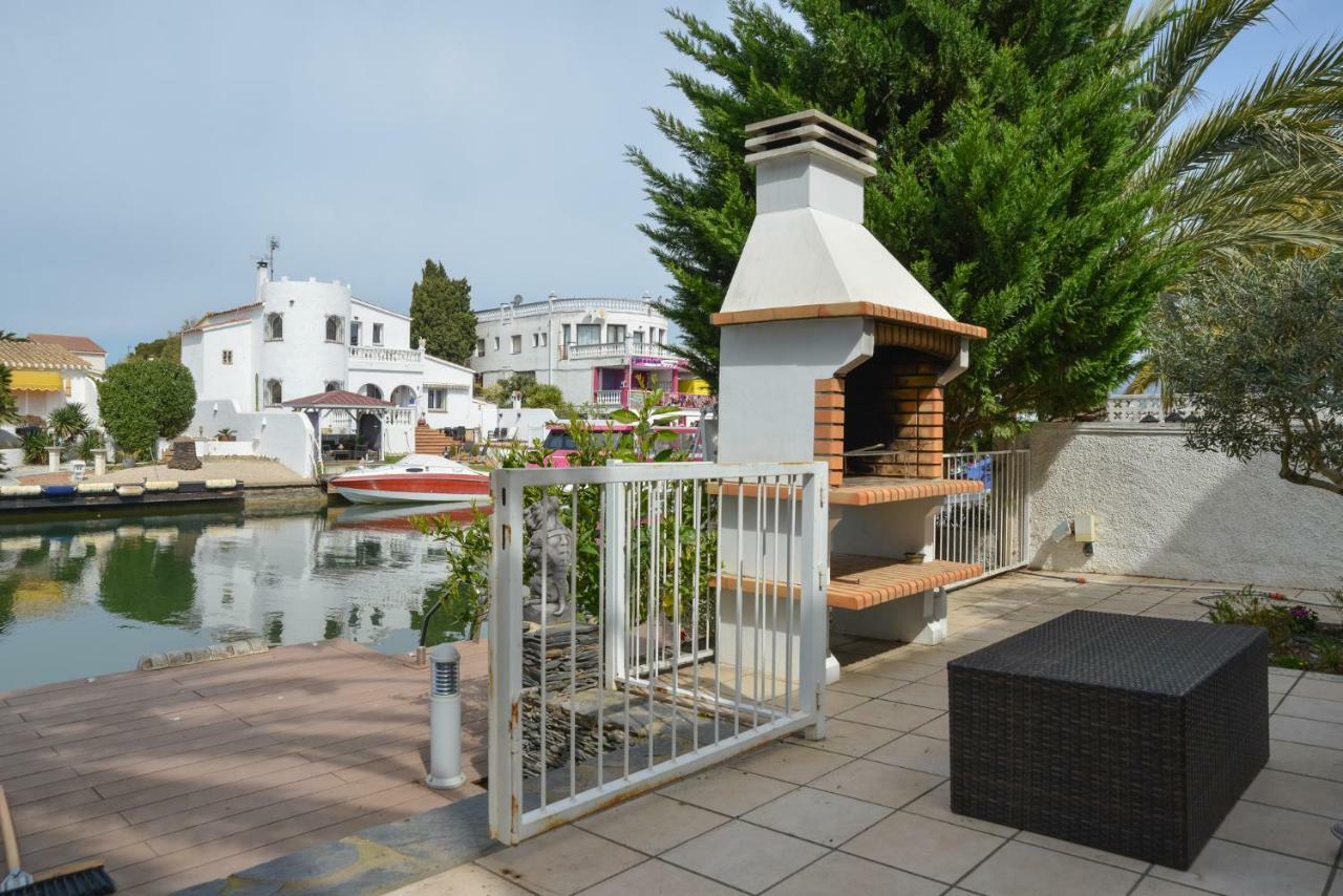 Requesens On Canal Casa de vacances
