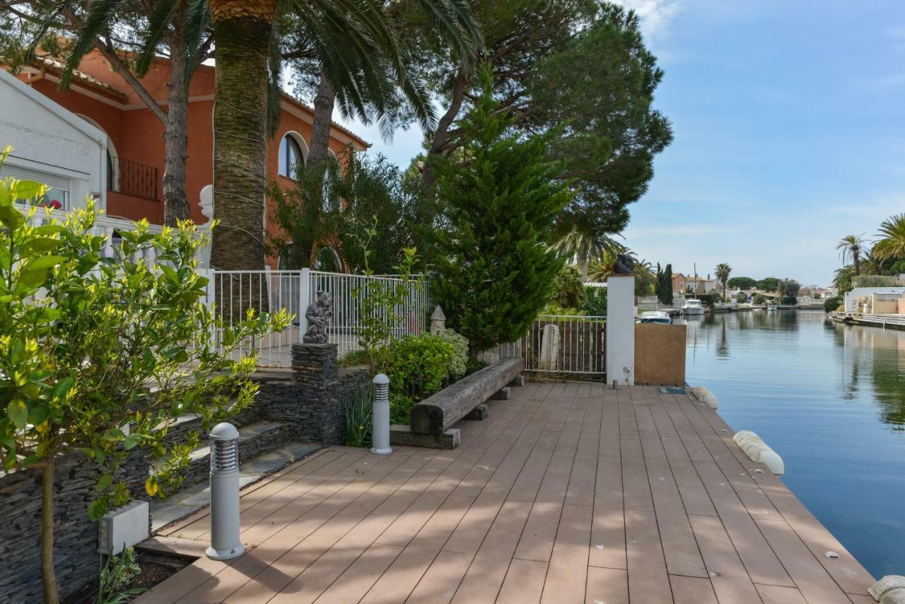 Requesens On Canal Hébergement de vacances *
